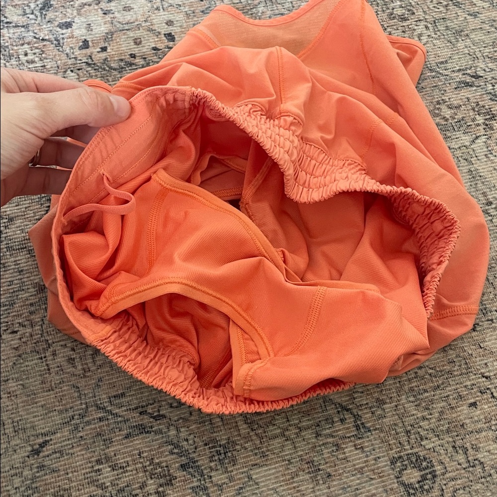 Lululemon Hotty Hot High-Rise Lined Short 4" - Picture 6 of 8
